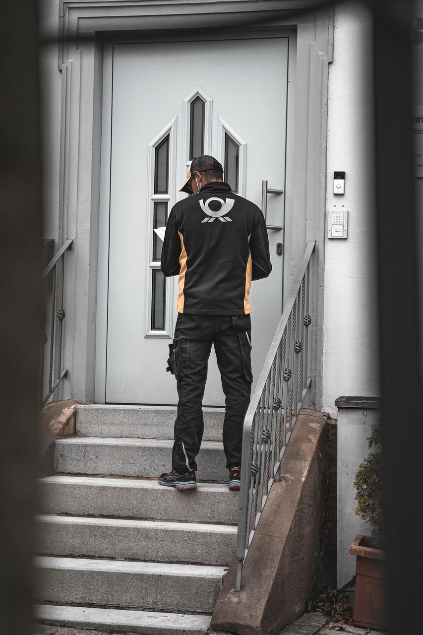 Courier van delivery service